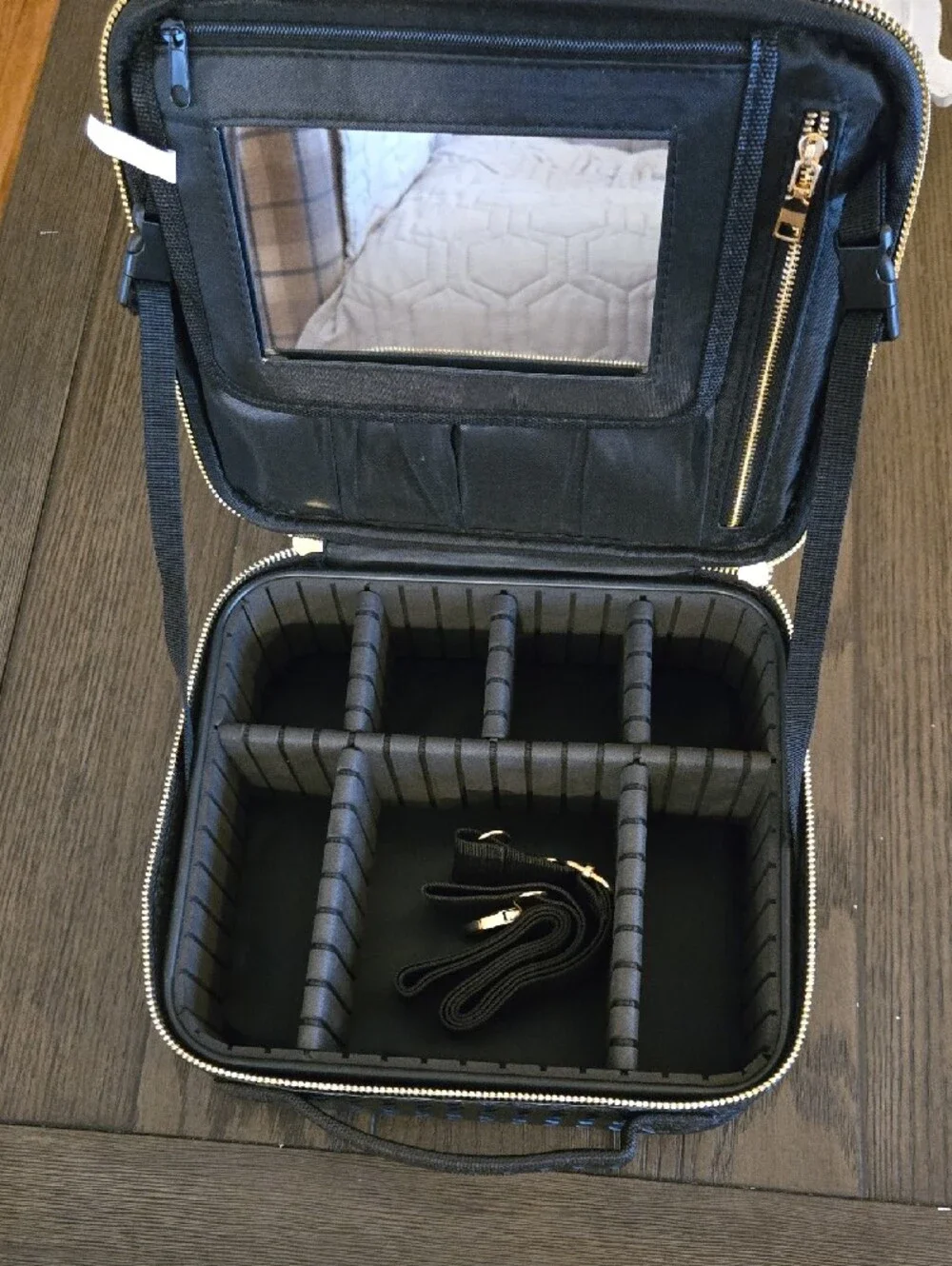 Women's Travel Make-Up Case with Gold Zippers and Mirror, NWOT